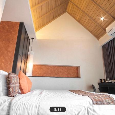 Tapae Gate Villa Chiang Mai Luaran gambar