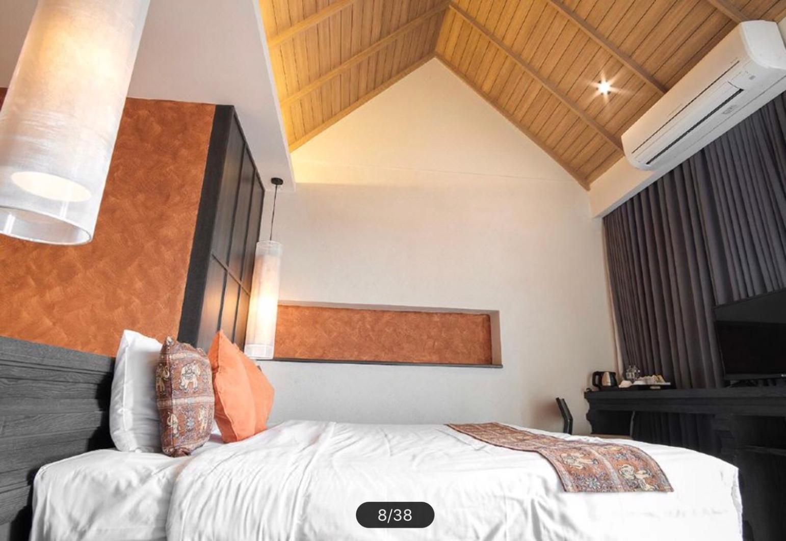 Tapae Gate Villa Chiang Mai Luaran gambar