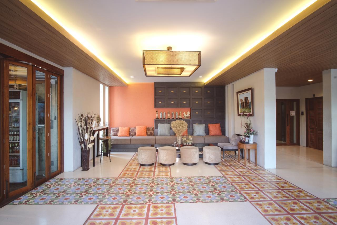 Tapae Gate Villa Chiang Mai Luaran gambar